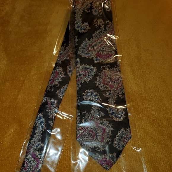 Multicolored patterned necktie NEW - Picture 2 of 5